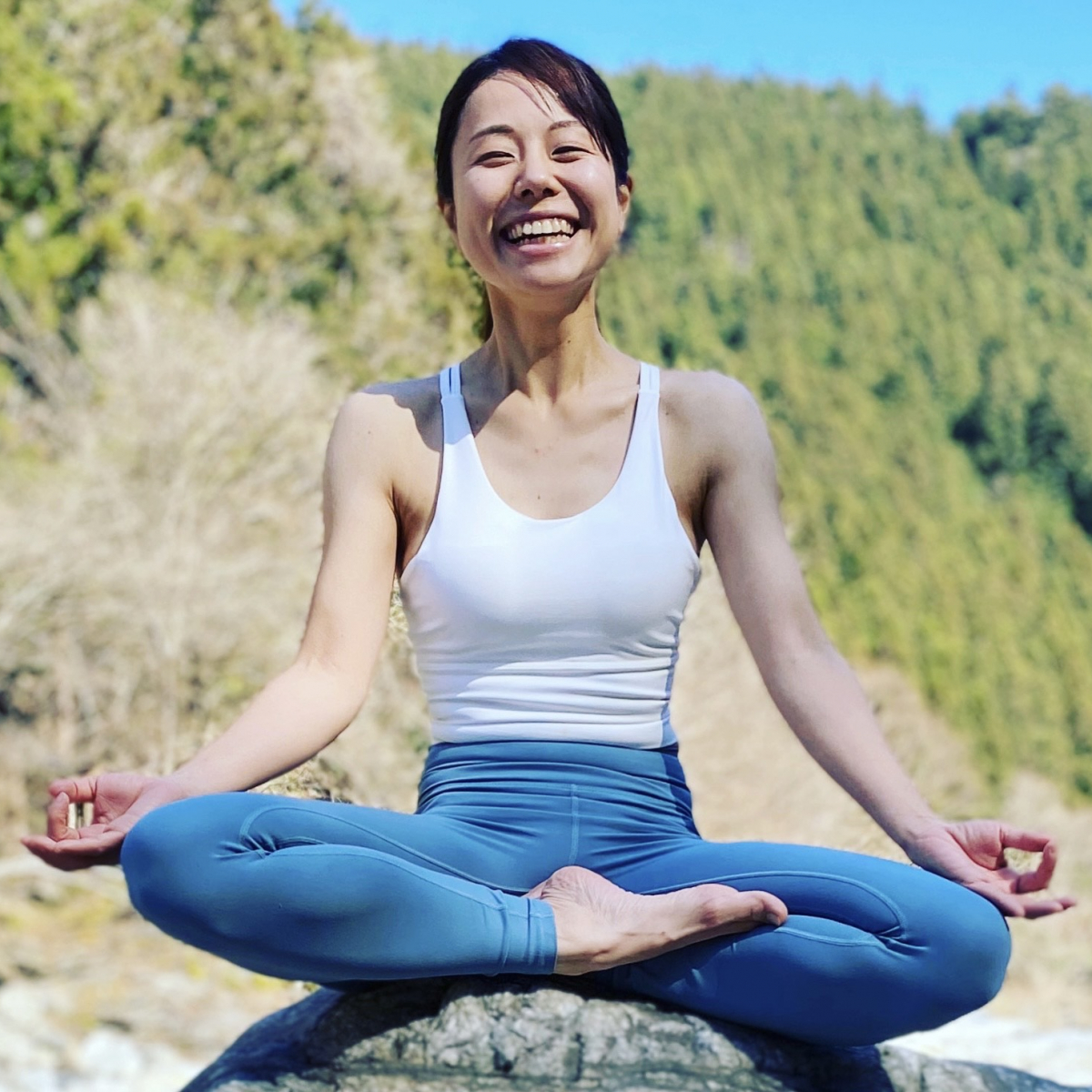 1-40137-c023-247424669bd113127b9e|キッズヨガパンフ写真.jpeg||1138936